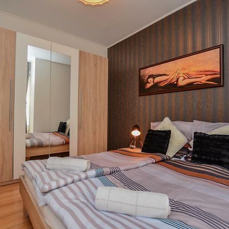 Design Free Parking Apartment In City Center Budapest Bagian luar foto