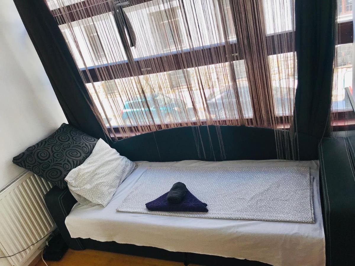Design Free Parking Apartment In City Center Budapest Bagian luar foto