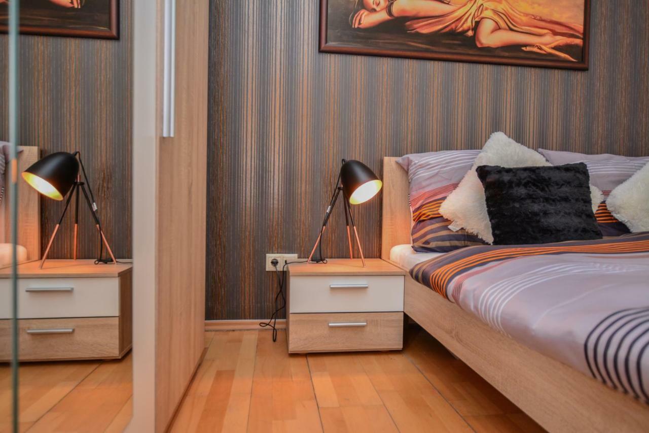 Design Free Parking Apartment In City Center Budapest Bagian luar foto