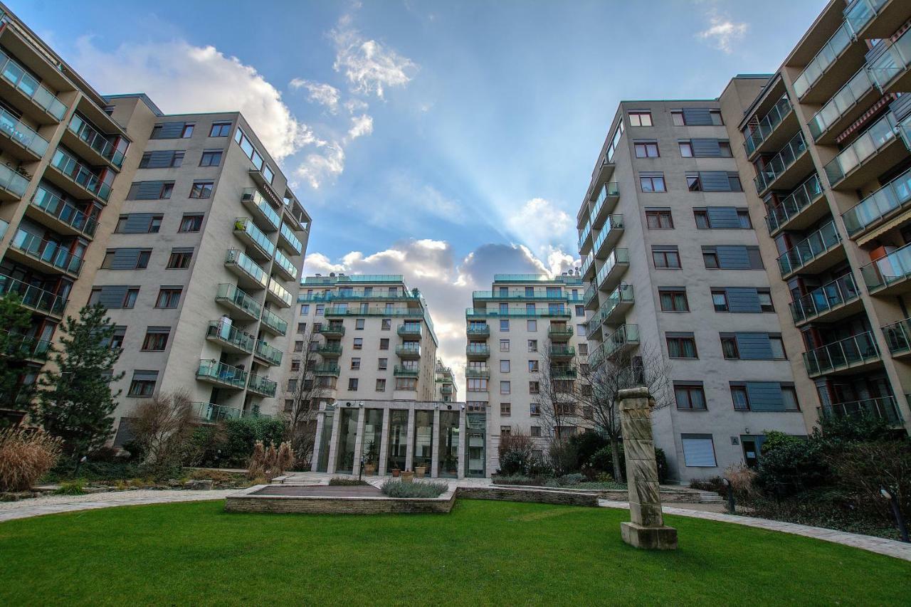 Design Free Parking Apartment In City Center Budapest Bagian luar foto